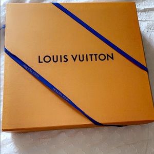Louis Vuitton box